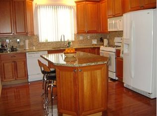 23 Valentine Rd, Ivyland, PA 18974