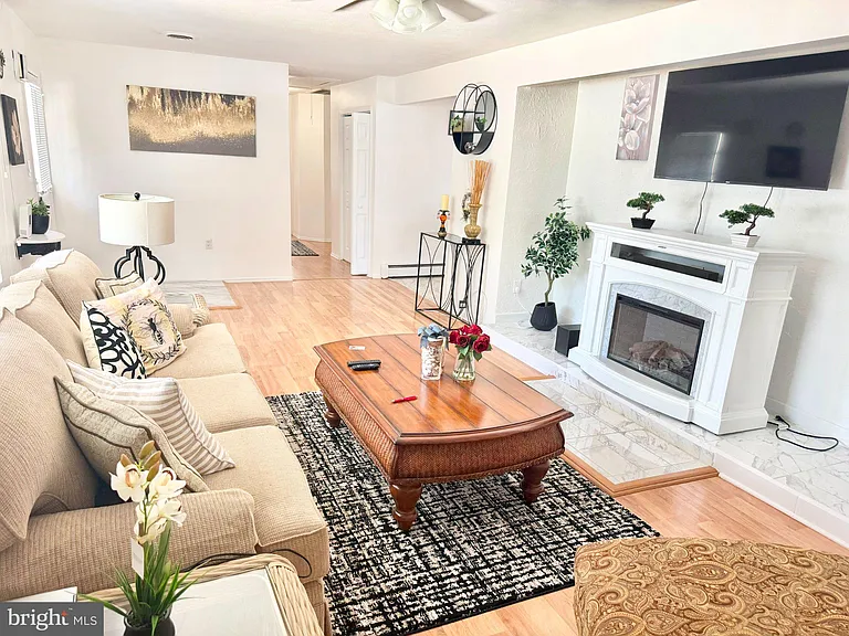 104 Nautilus Dr — Photo 6