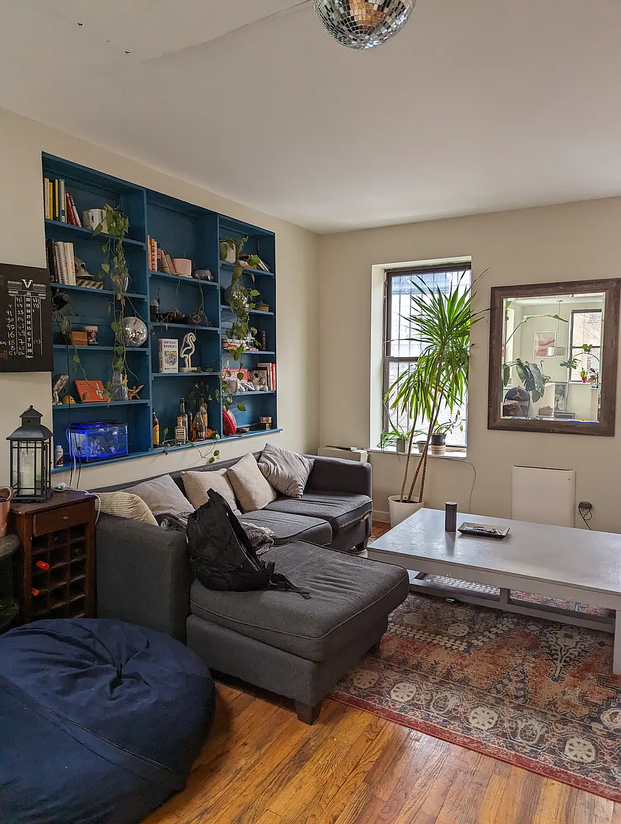 Building Photo - 48 S 6th St #3