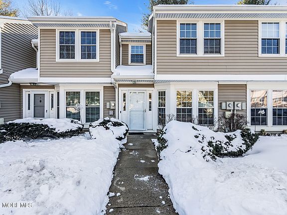 2nd image of 4 Duncan Way