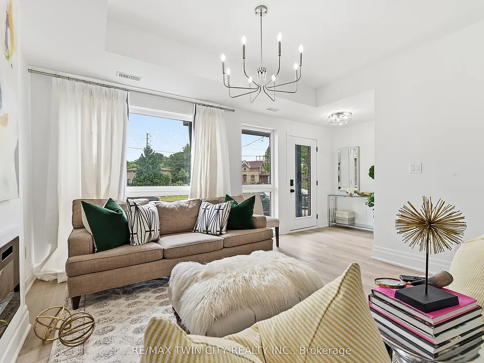 37 Edwin St #1