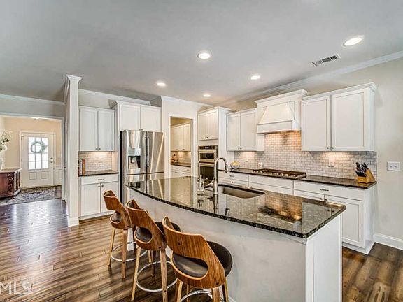 4th image of 1092 Regal Hills Ln
