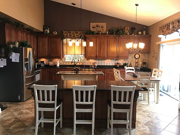 Kitchen photo 2