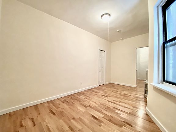 5th image of 451 W 36th St APT 3A
