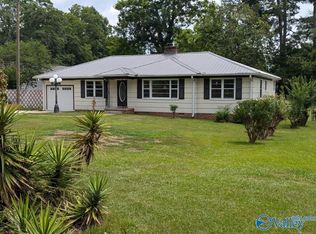 1937 Noccalula Rd, Gadsden, AL 35904