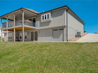 13504 Oakridge Dr, Kearney, MO 64060