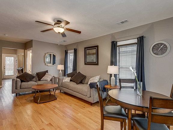 4th image of 817 E Harvey Ave