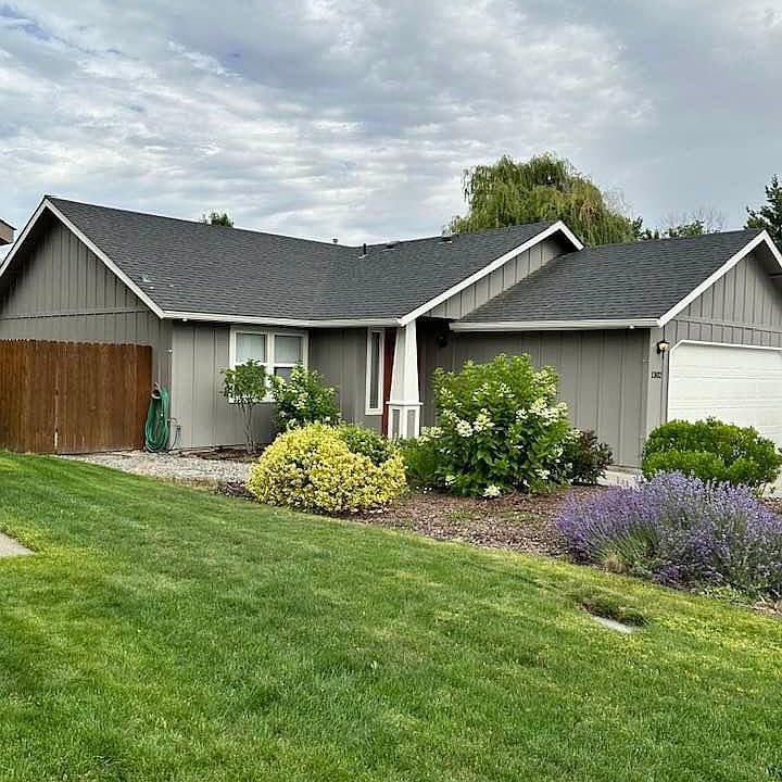 1st image of 1302 SE Newgate Dr