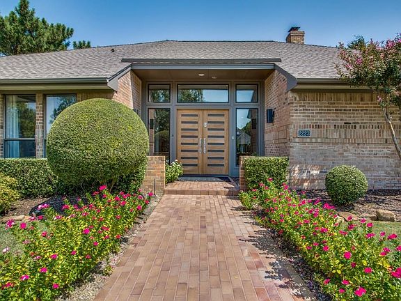 2nd image of 2223 Arbor Crest Dr
