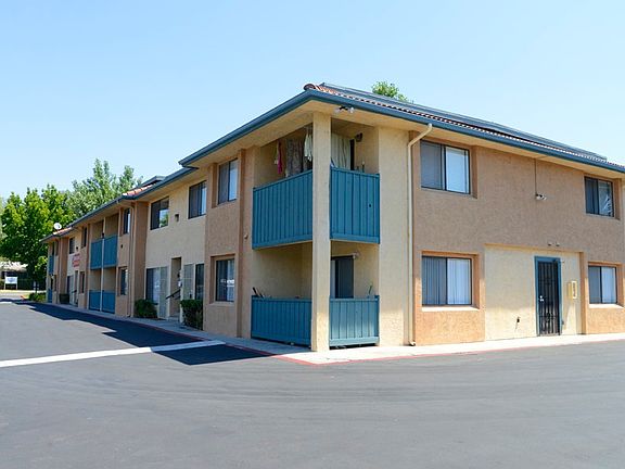4th image of 241 E Bradley Ave APT 5