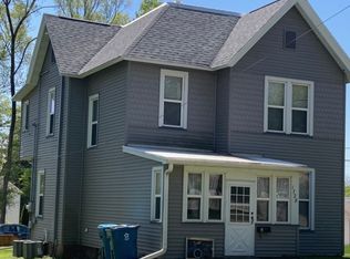 1728 2nd St #A, Peru, IL 61354