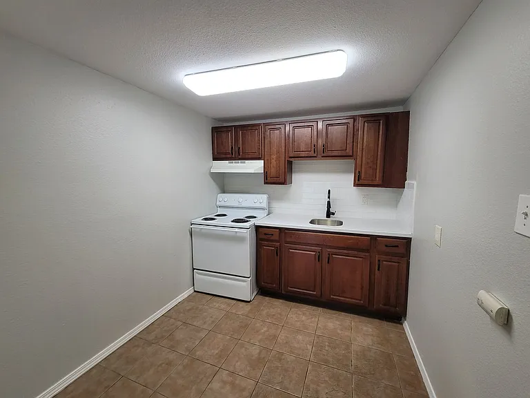 137 E Norwood Ct — Photo 22