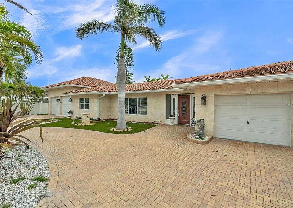 1st image of 1031 MANDALAY AVENUE