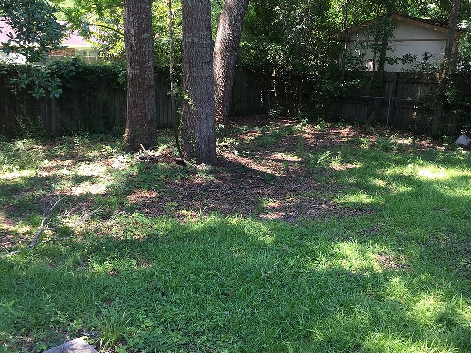1st image of 119 Essex Ave