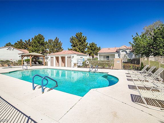 4th image of 8822 Crystal Port Ave #0