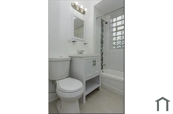 Building Photo - 6903 S Prairie Ave #3