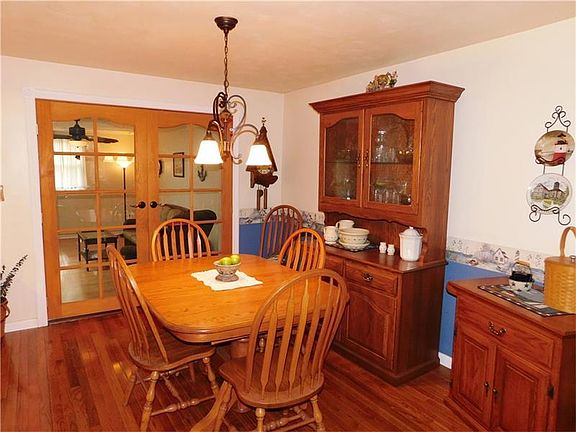 4th image of 511 Arthur Pl