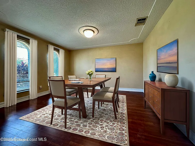 1084 Herne Ave NE — Photo 6