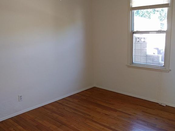 4th image of 271 La Verne Ave APT 2