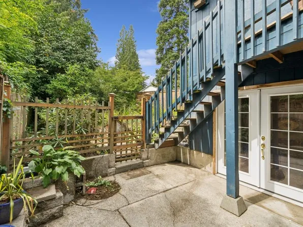 9533 Lake Shore Blvd NE #A, Seattle, WA 98115