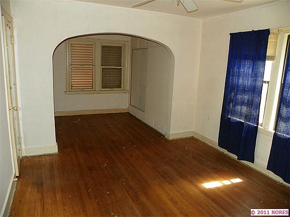 5th image of 835 S Jamestown Ave