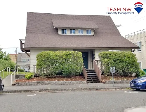 715 Adams St SE Photo 1