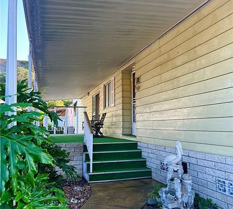 5th image of 901 6th Ave #247
