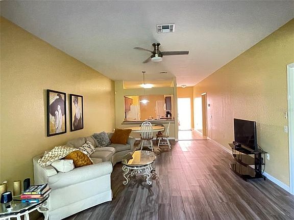 4th image of 63 Enclave Dr