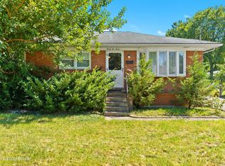 3512 Nelinda May Dr, Louisville, KY 40213