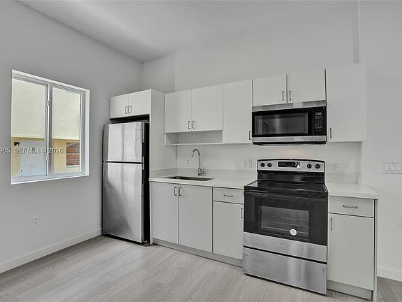 4th image of 1567 NW 1st St #14