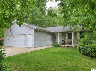 2406 Apple Valley Dr, Howard, OH 43028