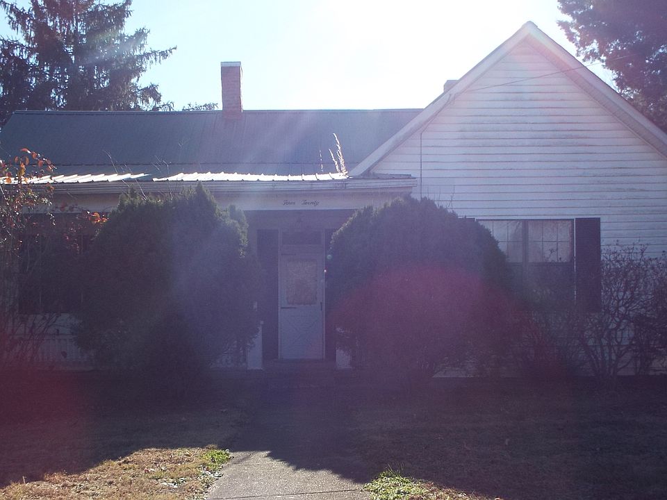 1st image of 420 W Bellville St