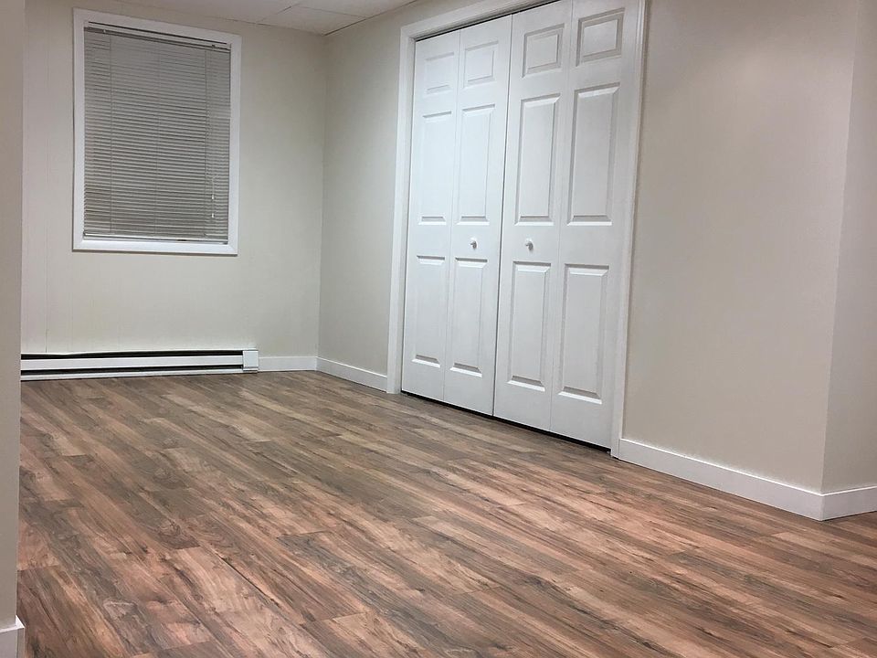 Large 1 Bedroom w/ brand new flooring, additional lighting,