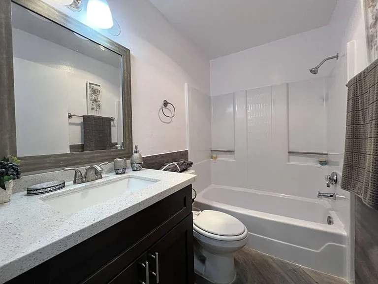 Carmel Heights Apts — Photo 46