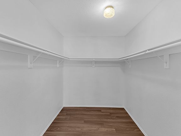 3rd image of 14 Presidio Pl
