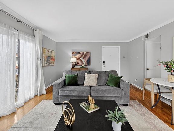 4th image of 4430 Jarboe St APT 6