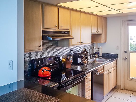3rd image of 333 NE 21st Ave APT 714
