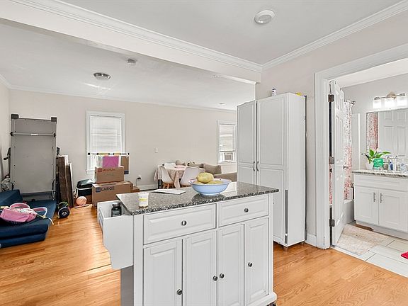 5th image of 23 Thorndike St