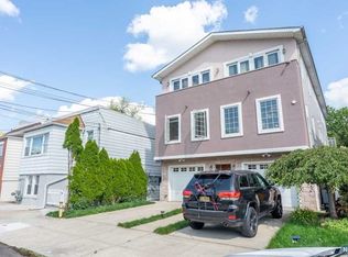 224 9th St, Fairview, NJ 07022