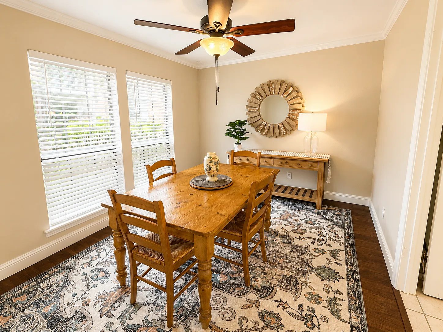 2 bed, 966 sqft, $2,995 — Photo 3