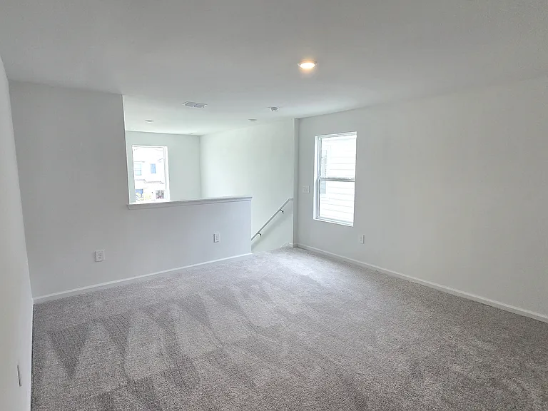 6425 Domizio Dr — Photo 17