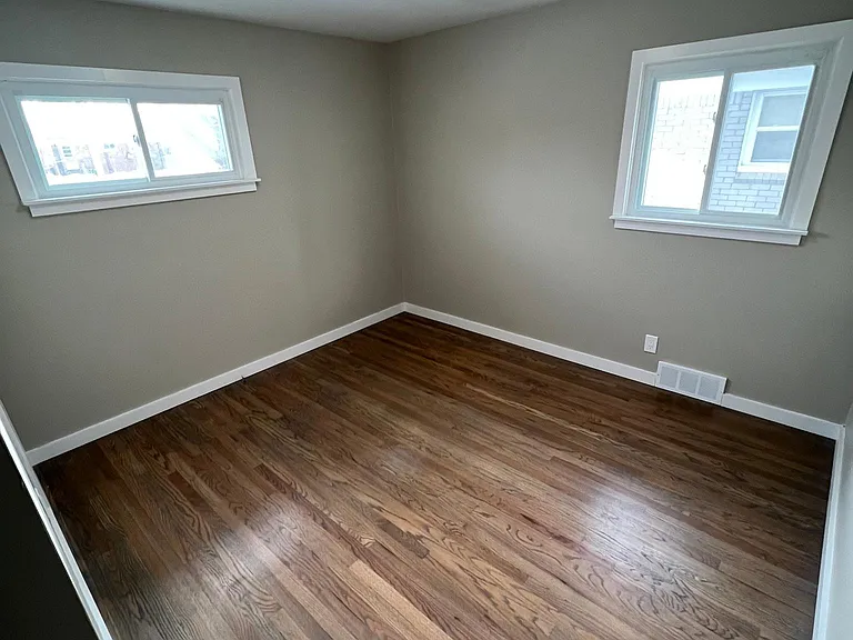 149 Elmsford Ave — Photo 9