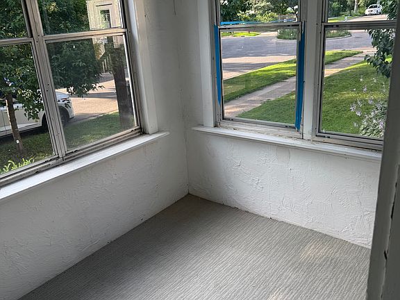 2nd image of 616 6th Ave SE #1