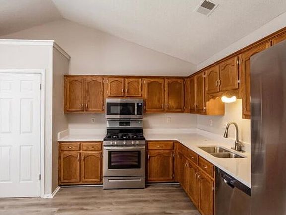 4th image of 7181 Dunbarton Dr