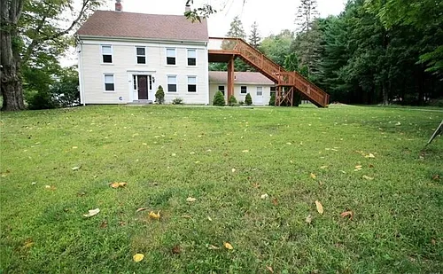 45 Gifford St #3 Photo 1