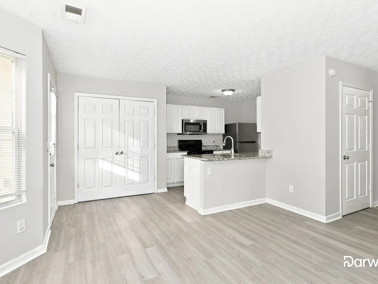 3 bed, 2.5 bath, 1500 sqft, $1,505 — Photo 4