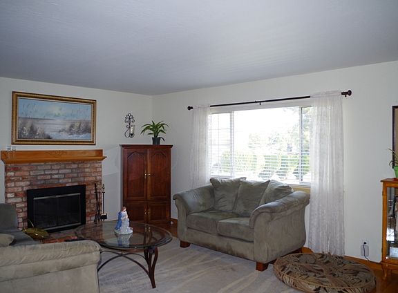 4th image of 373 Trinity Dr