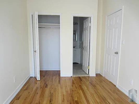 Rented by Skyline Group Real Estate | media 8