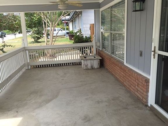 5th image of 535 Sprucewood Ln