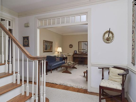 2nd image of 100 Hamptons Grant Ct